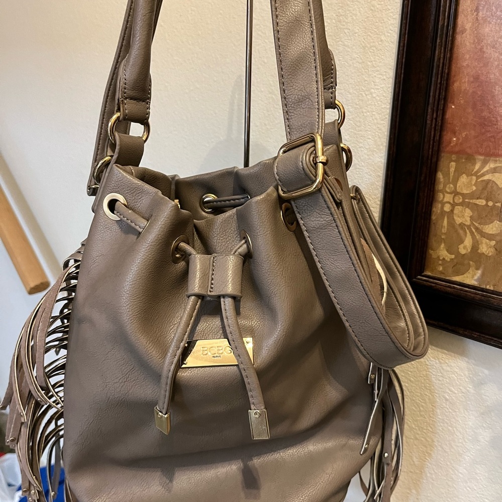 BCBG Grey Leather Bucket Bag with Fringe. Satchel or Crossbody. EUC